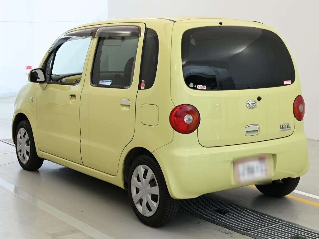 DAIHATSU MOVE LATTE