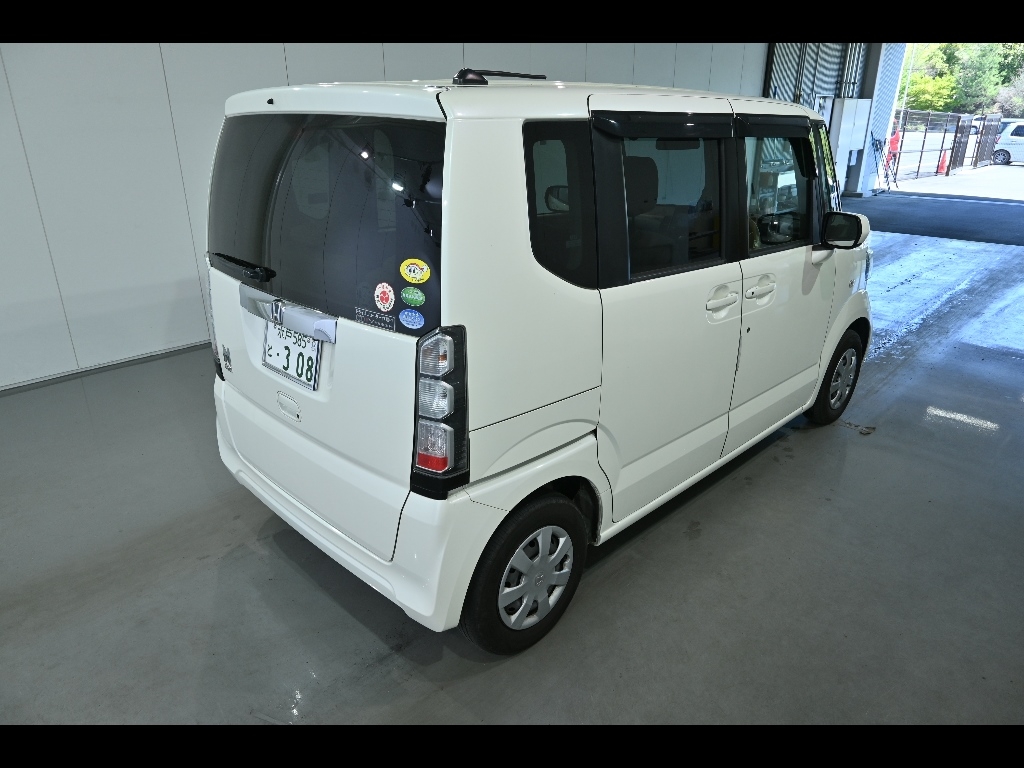 HONDA N-BOX