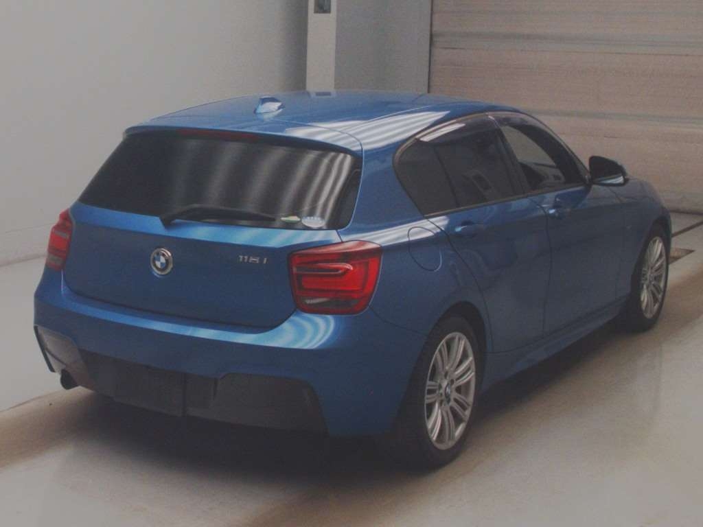 BMW 1-SERIES