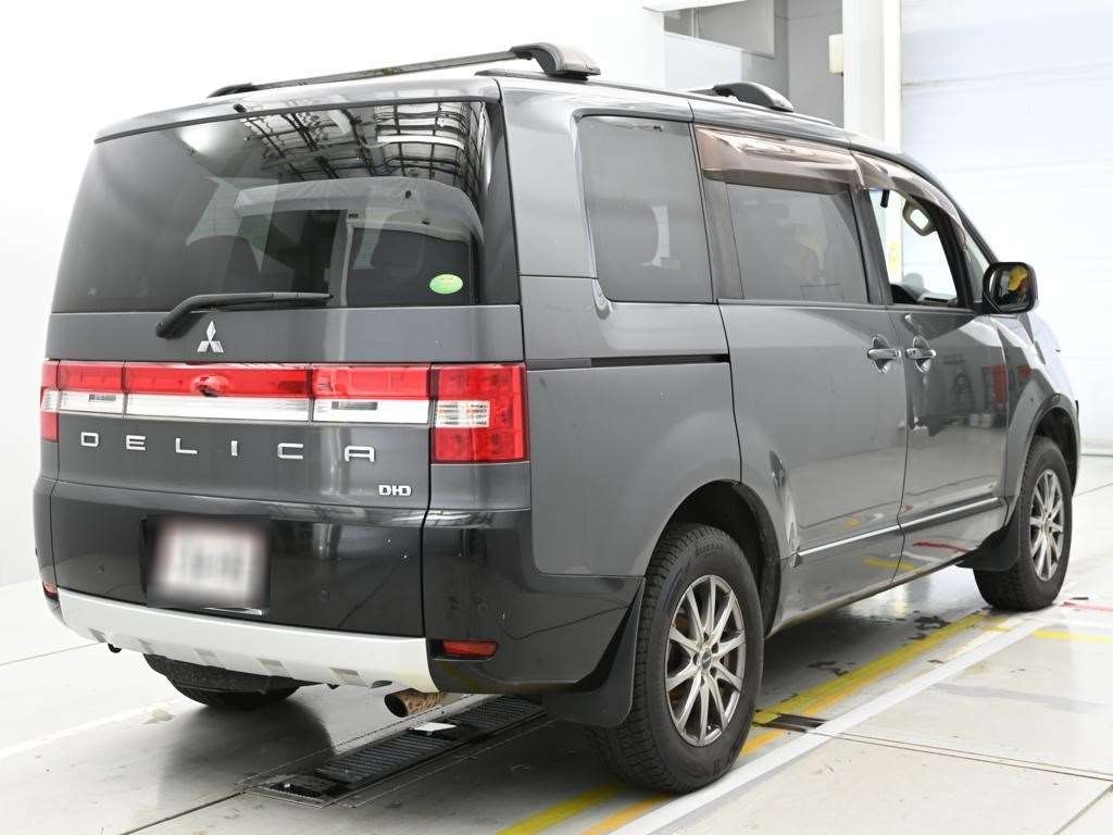 MITSUBISHI DELICA D:5