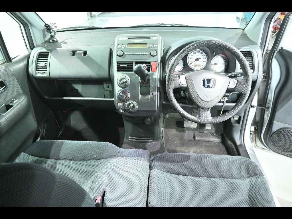 HONDA MOBILIO SPIKE