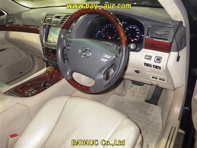 LEXUS LS600H
