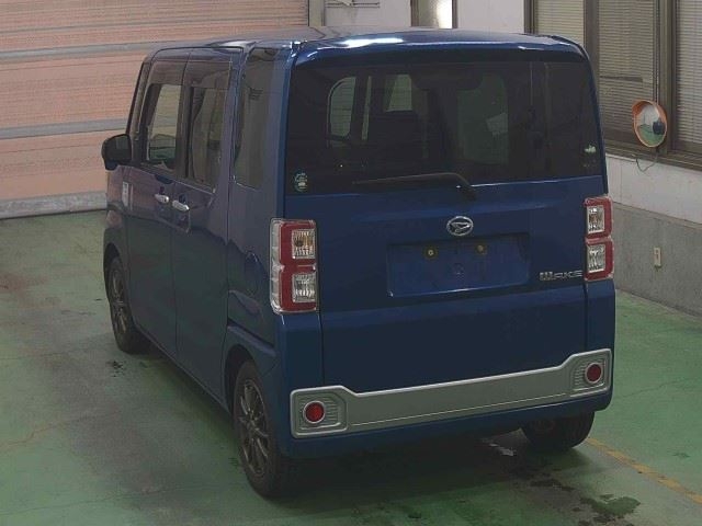 DAIHATSU WAKE