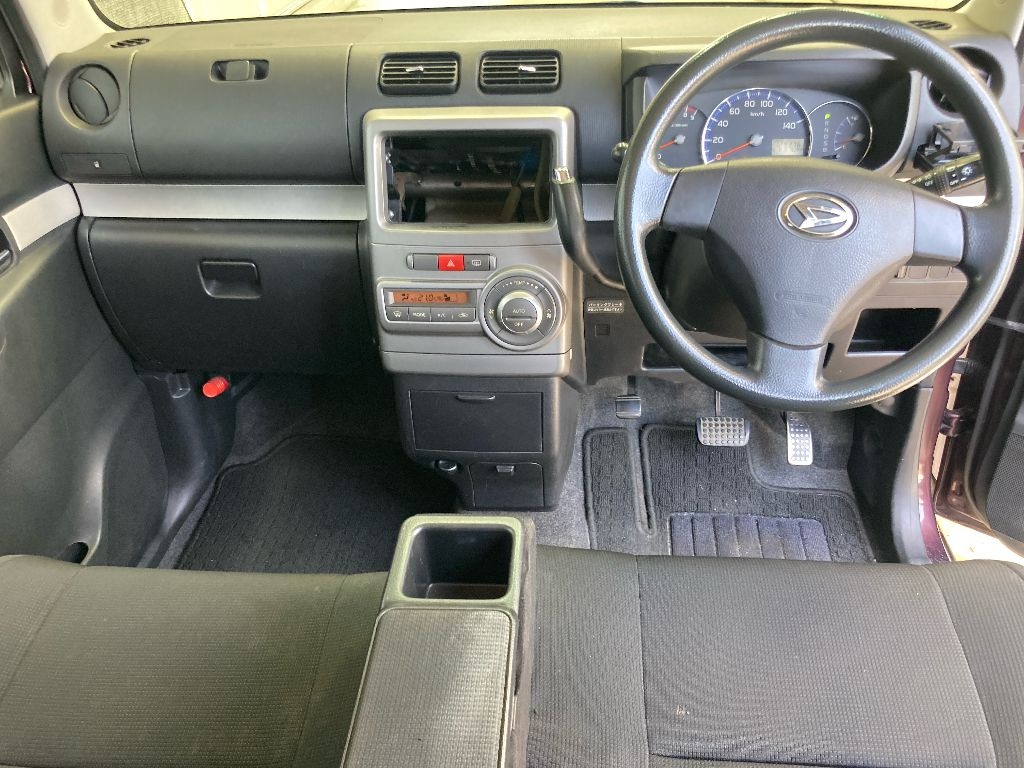 DAIHATSU MOVE CONTE