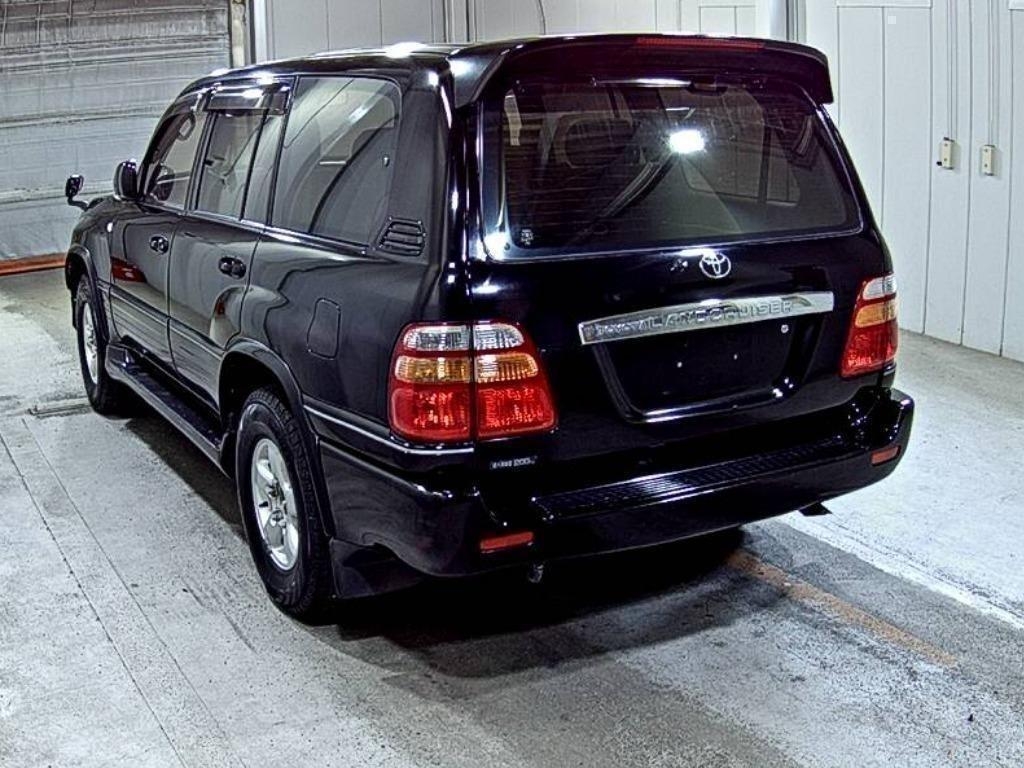 TOYOTA LAND CRUISER