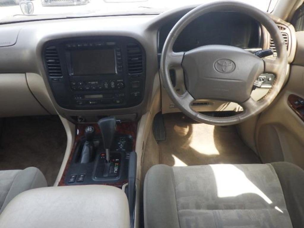 TOYOTA LAND CRUISER