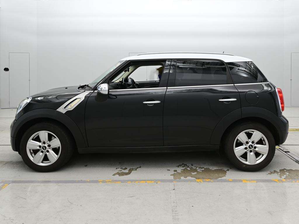 MINI CROSSOVER
