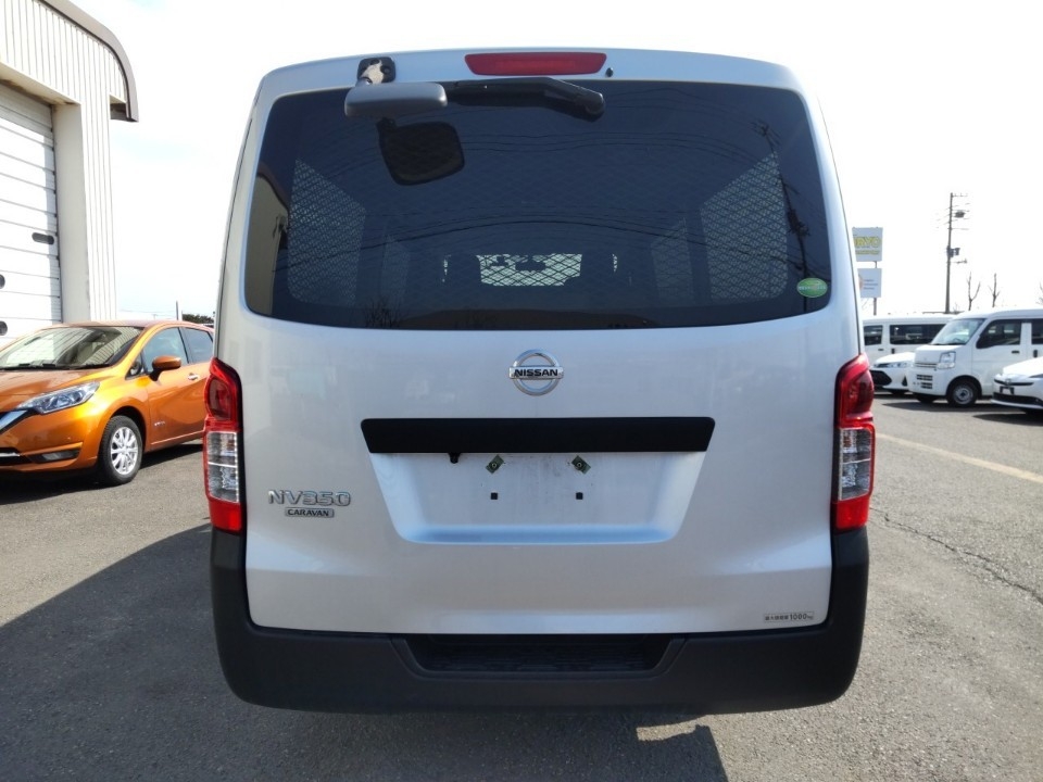 NISSAN NV350 CARAVAN