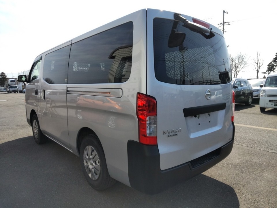 NISSAN NV350 CARAVAN
