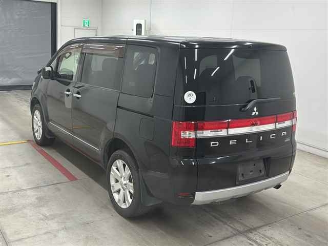 MITSUBISHI DELICA D:5