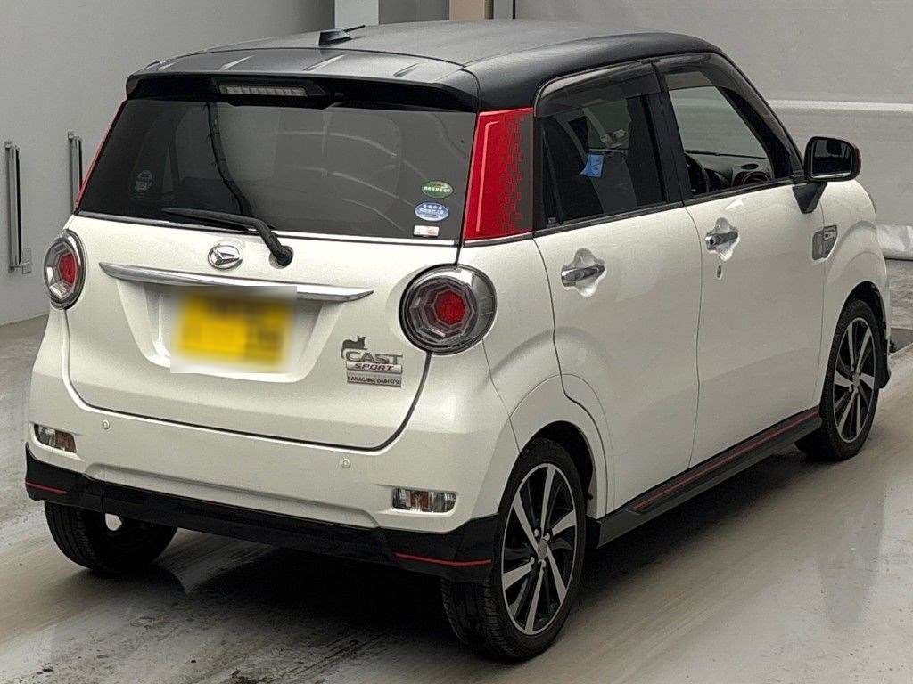 DAIHATSU CAST