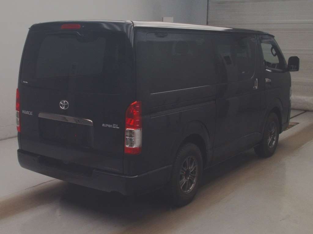 TOYOTA REGIUS ACE