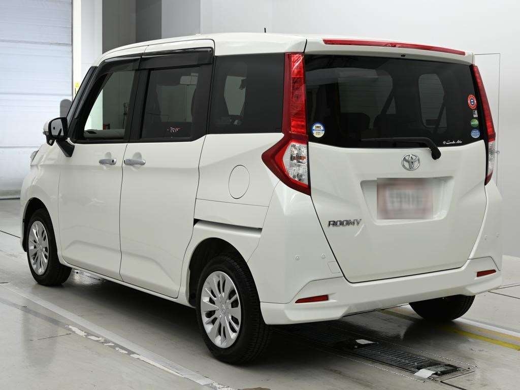 TOYOTA ROOMY