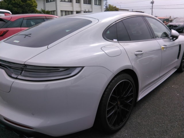 PORSCHE PANAMERA
