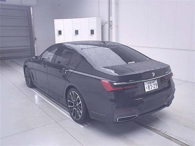 BMW 7-SERIES