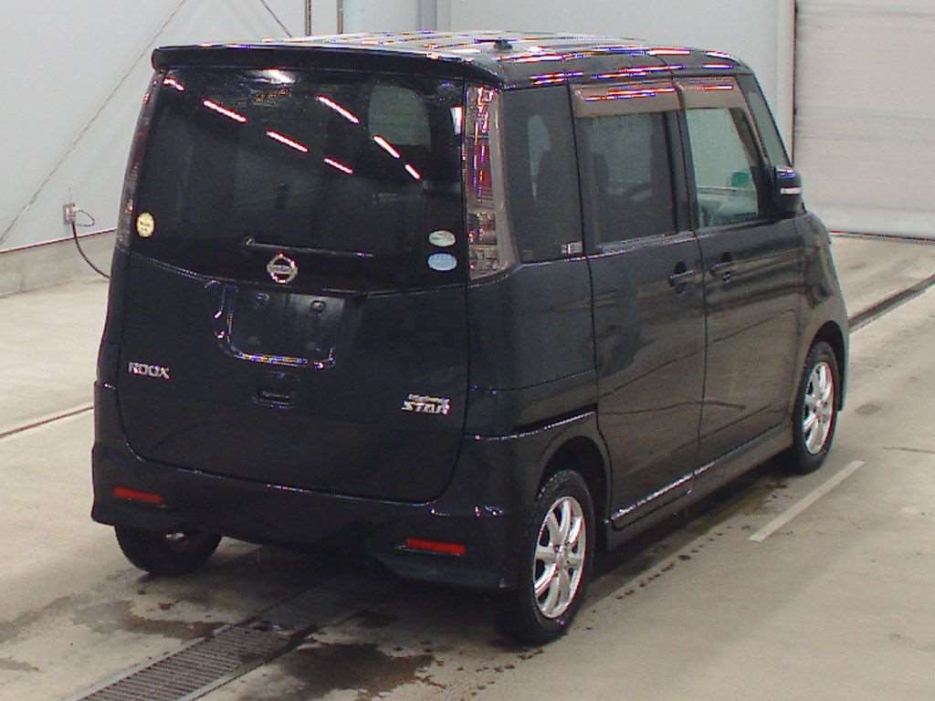 NISSAN ROOX