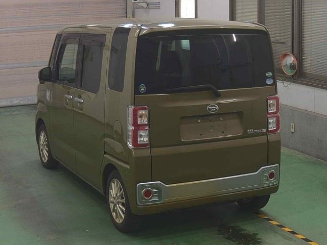 DAIHATSU WAKE