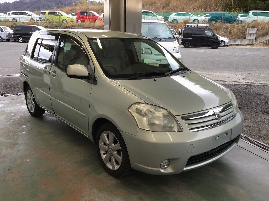 TOYOTA RAUM
