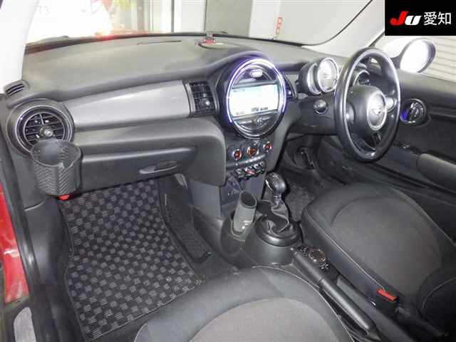 MINI HATCH