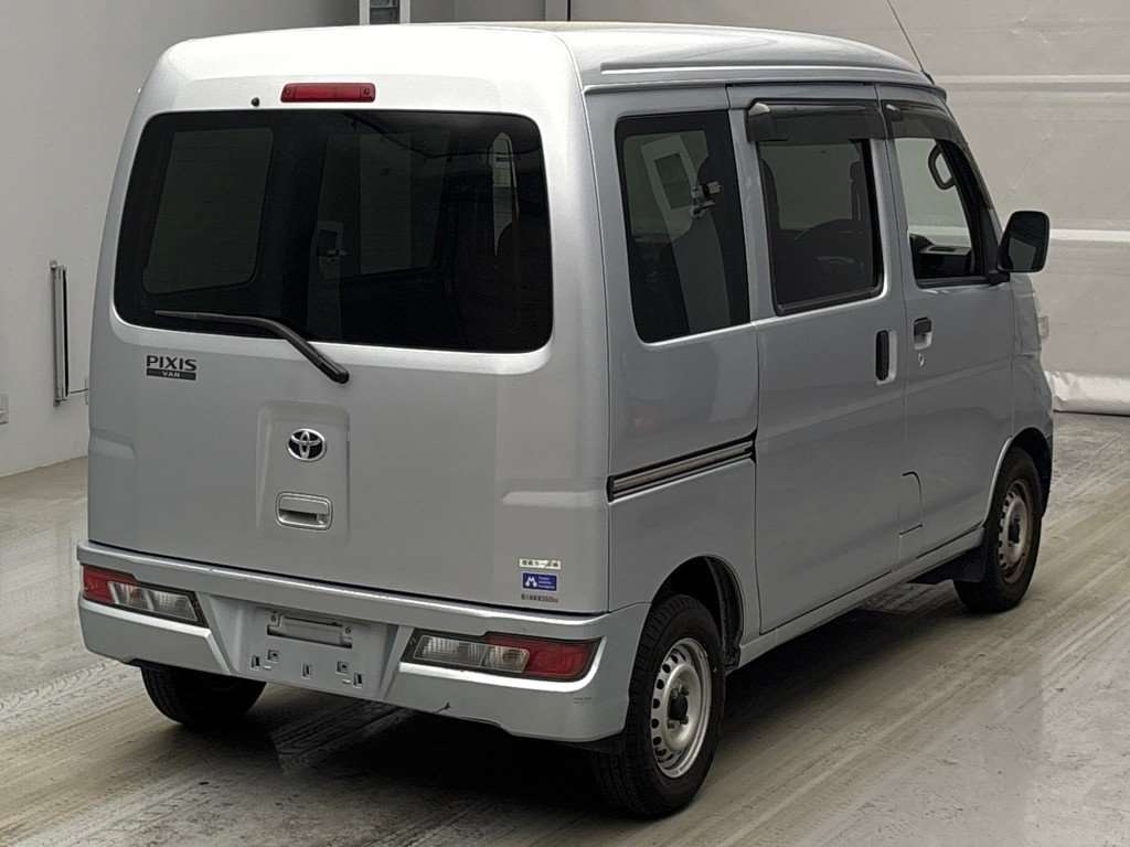 TOYOTA PIXIS VAN