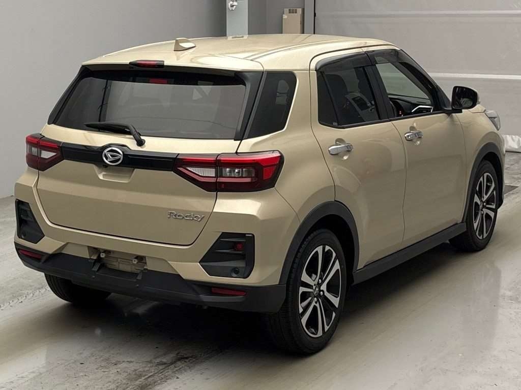 DAIHATSU ROCKY