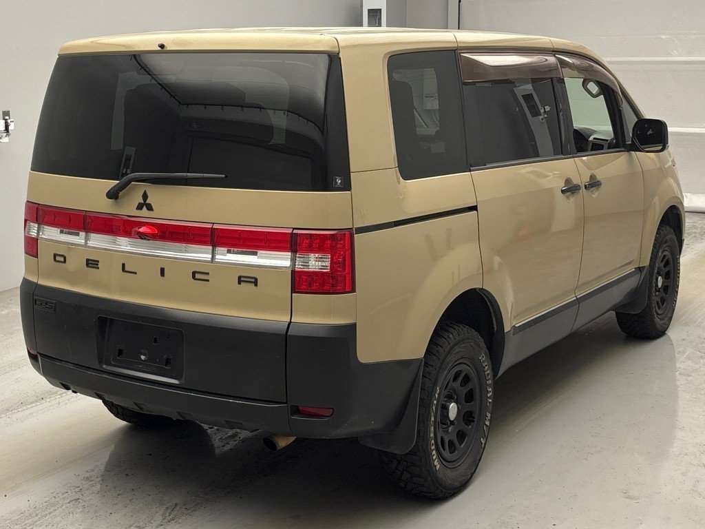 MITSUBISHI DELICA D:5