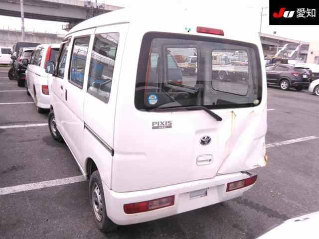 TOYOTA PIXIS VAN