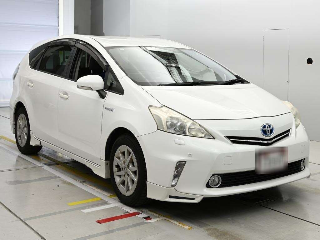 TOYOTA PRIUS ALPHA
