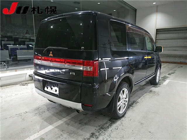 MITSUBISHI DELICA D:5