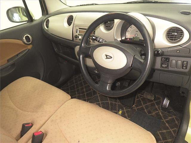 DAIHATSU MOVE LATTE