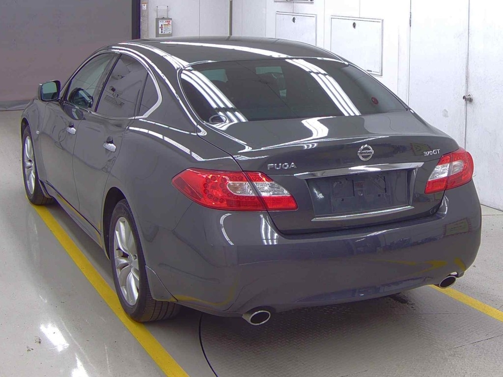 NISSAN FUGA