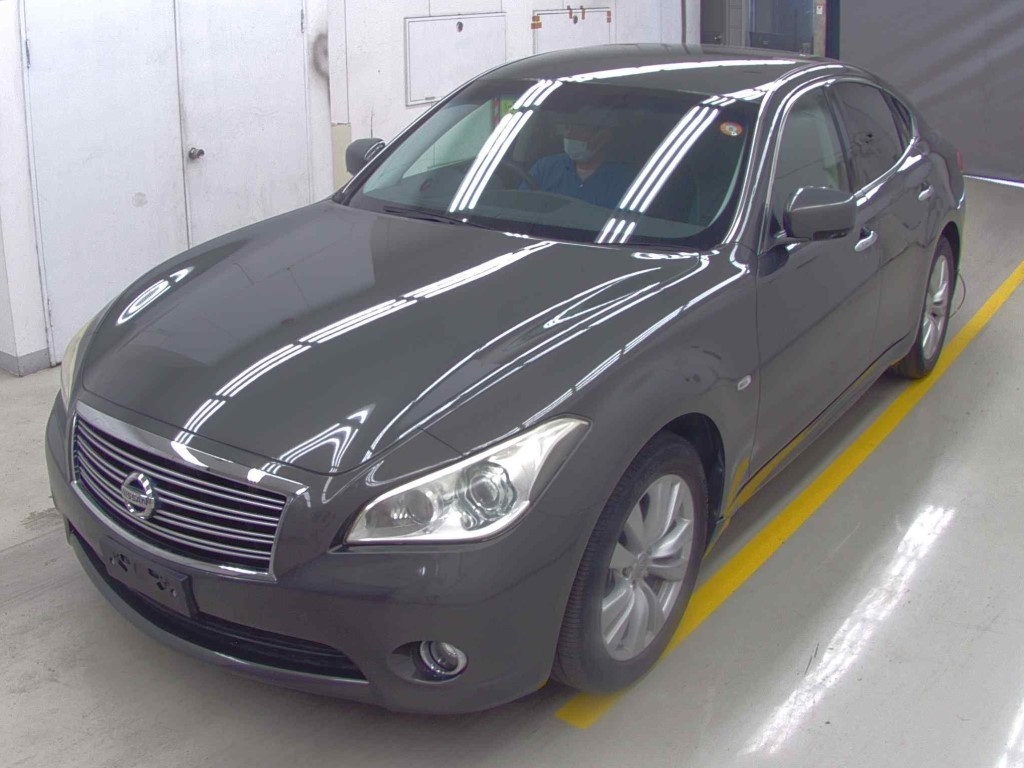 NISSAN FUGA