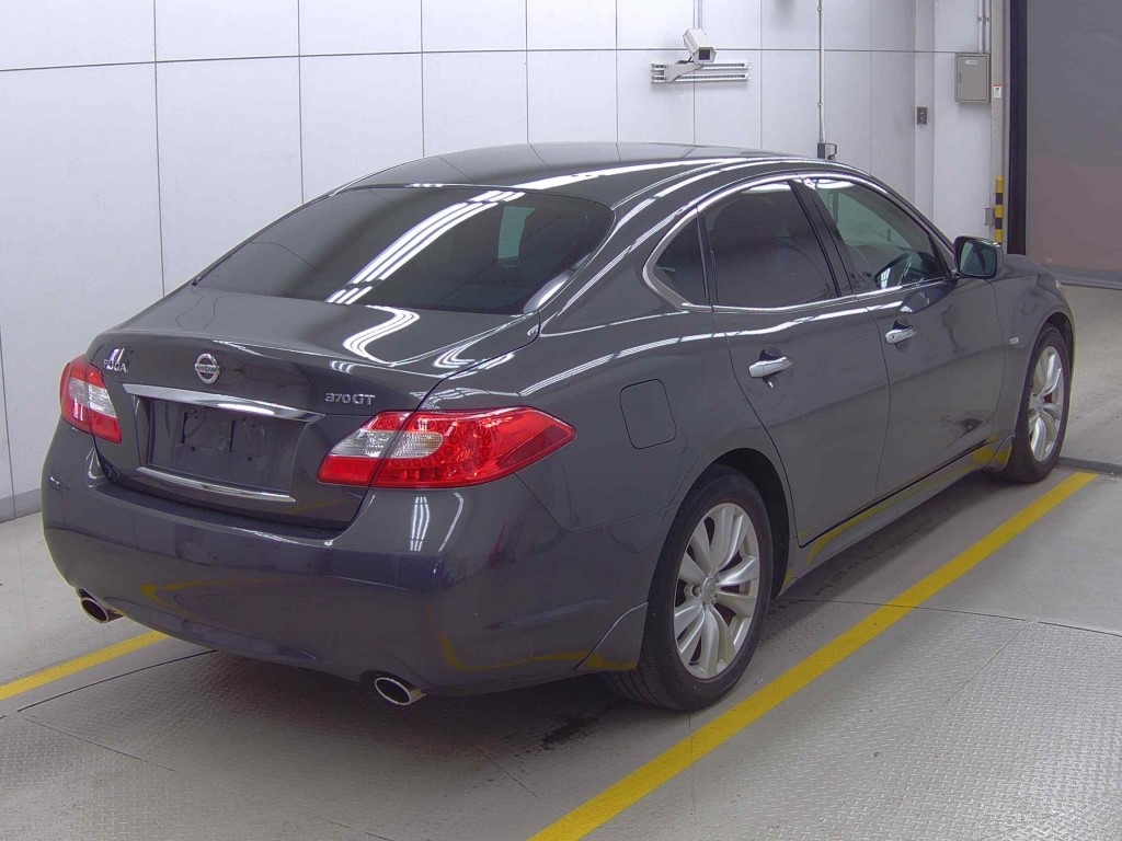 NISSAN FUGA