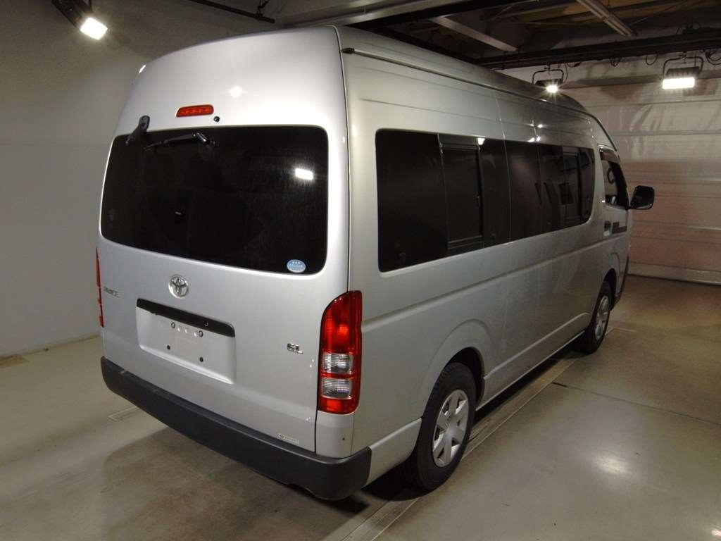 TOYOTA REGIUS ACE