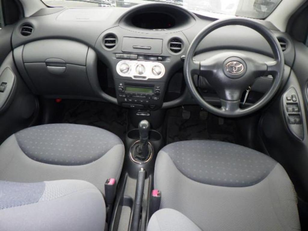 TOYOTA VITZ