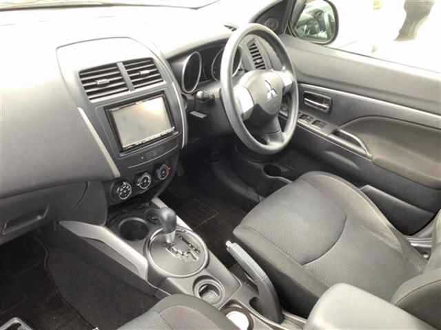 MITSUBISHI RVR