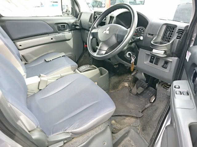 MITSUBISHI MINICAB