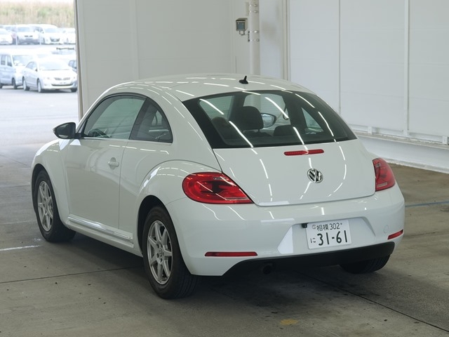 VOLKSWAGEN BEETLE