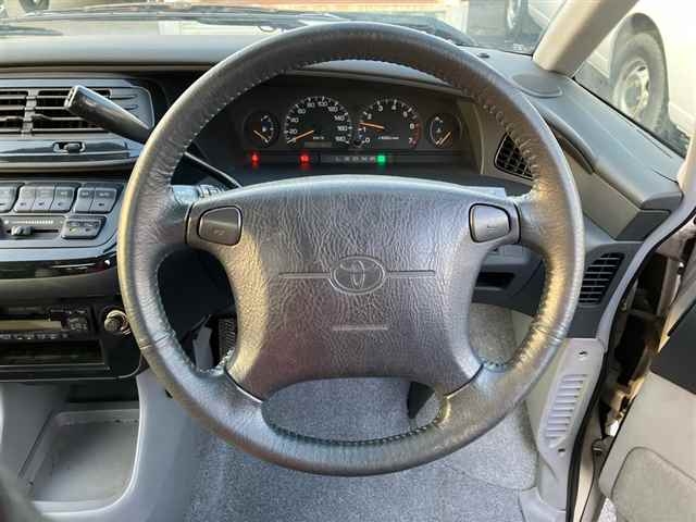 TOYOTA ESTIMA EMINA