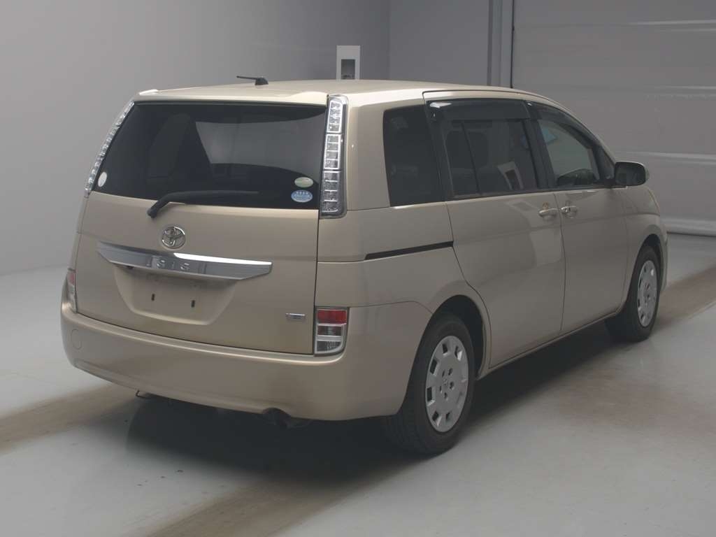 TOYOTA ISIS
