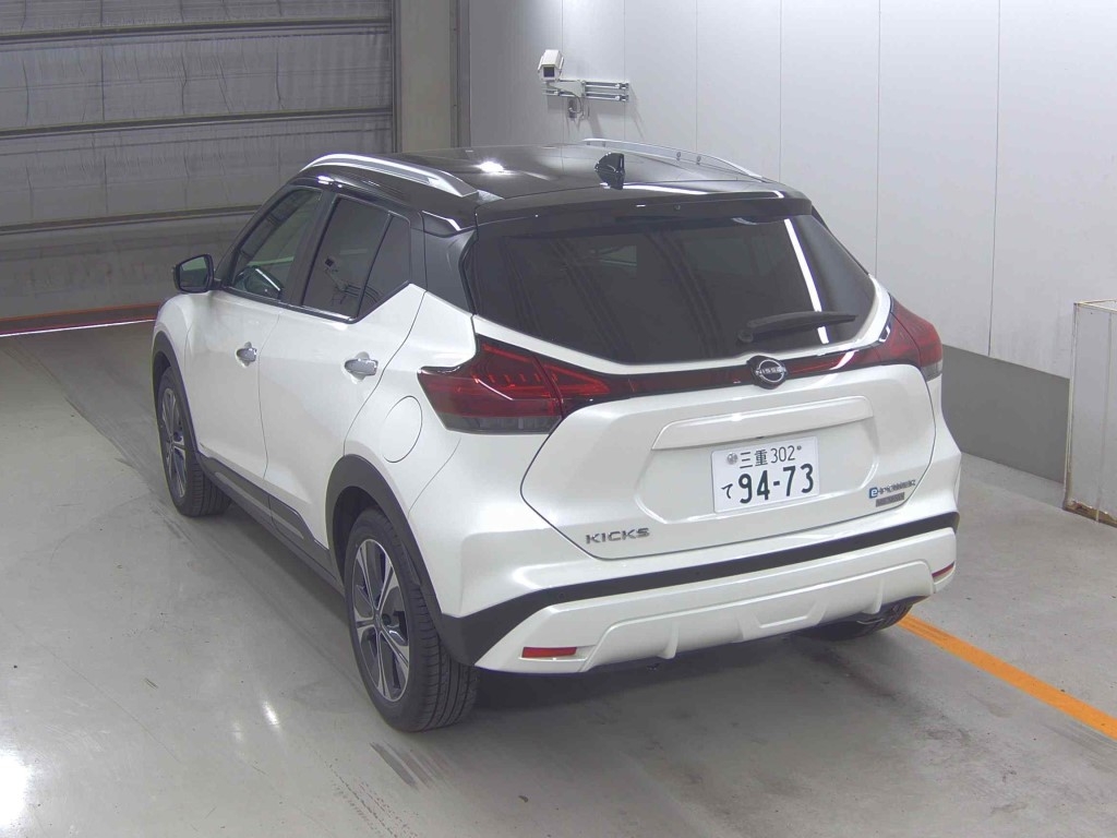 NISSAN KICKS