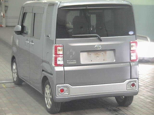 TOYOTA PIXIS MEGA