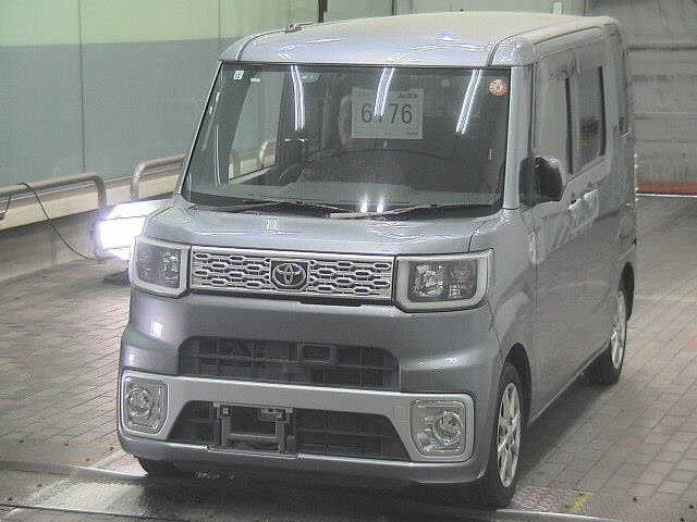 TOYOTA PIXIS MEGA