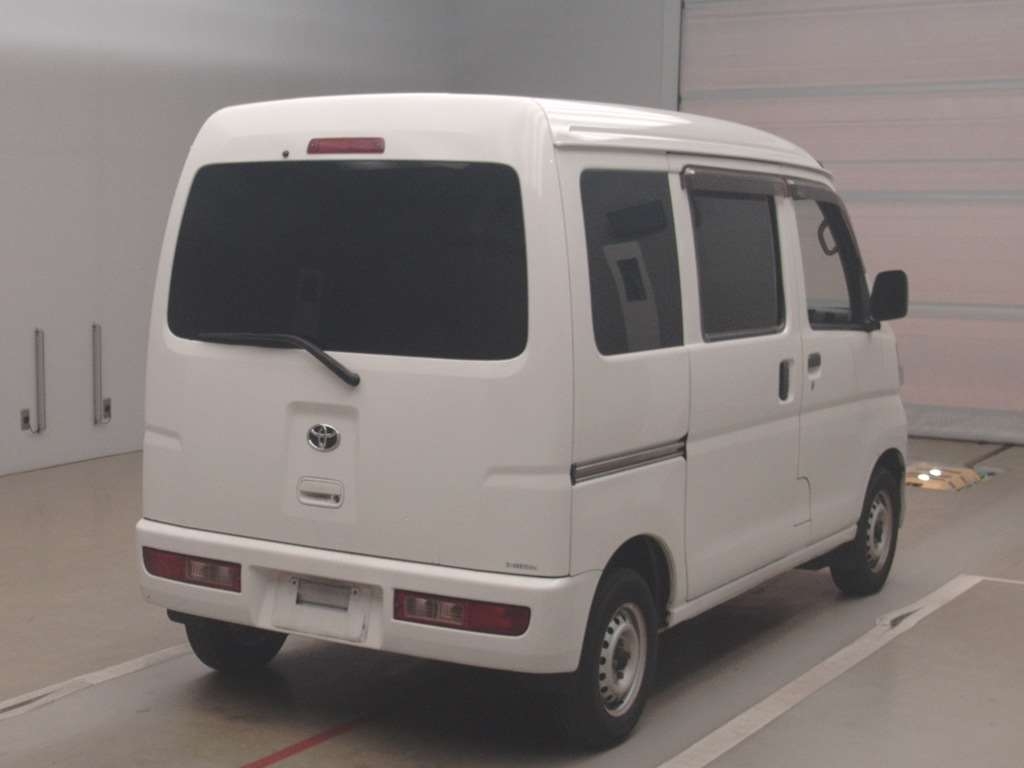 TOYOTA PIXIS VAN