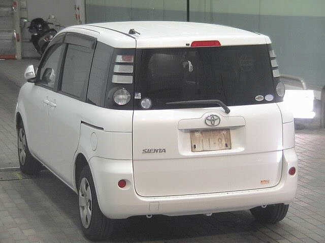 TOYOTA SIENTA