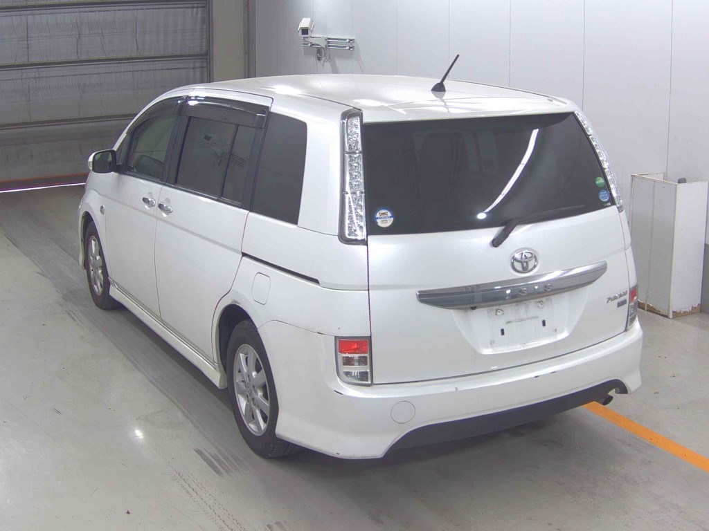TOYOTA ISIS
