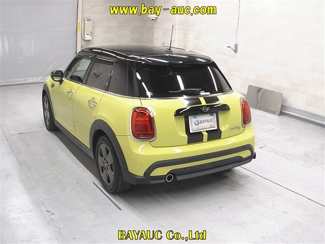 MINI HATCH