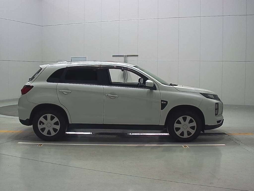 MITSUBISHI RVR