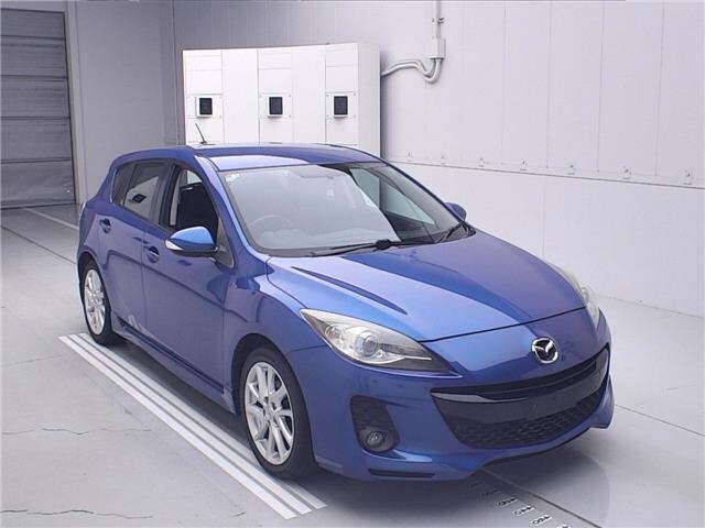 MAZDA AXELA