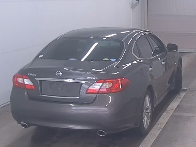 NISSAN FUGA